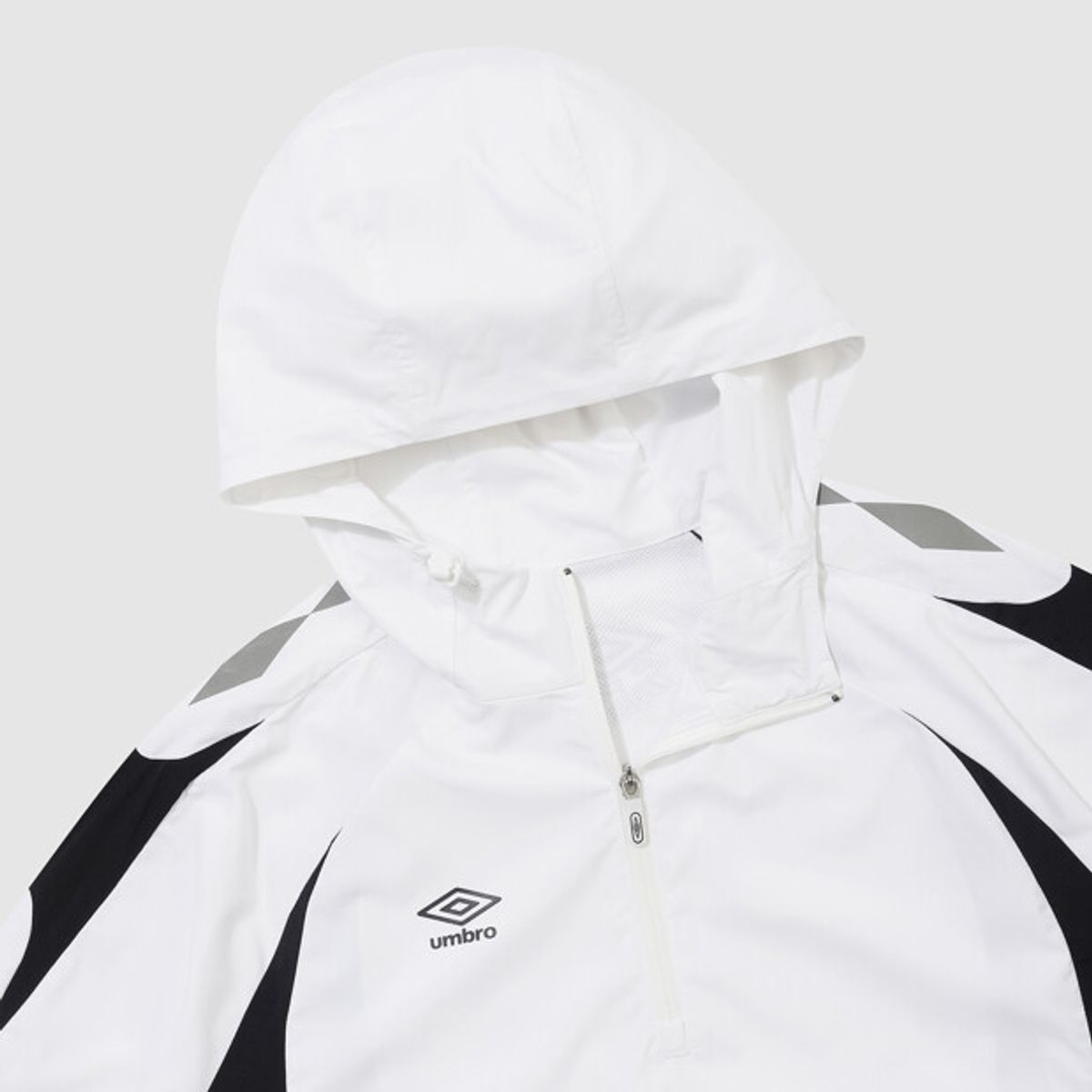 엄브로(UMBRO) PTR 우븐 워밍업 후드 아노락 화이트 UR121SWT38