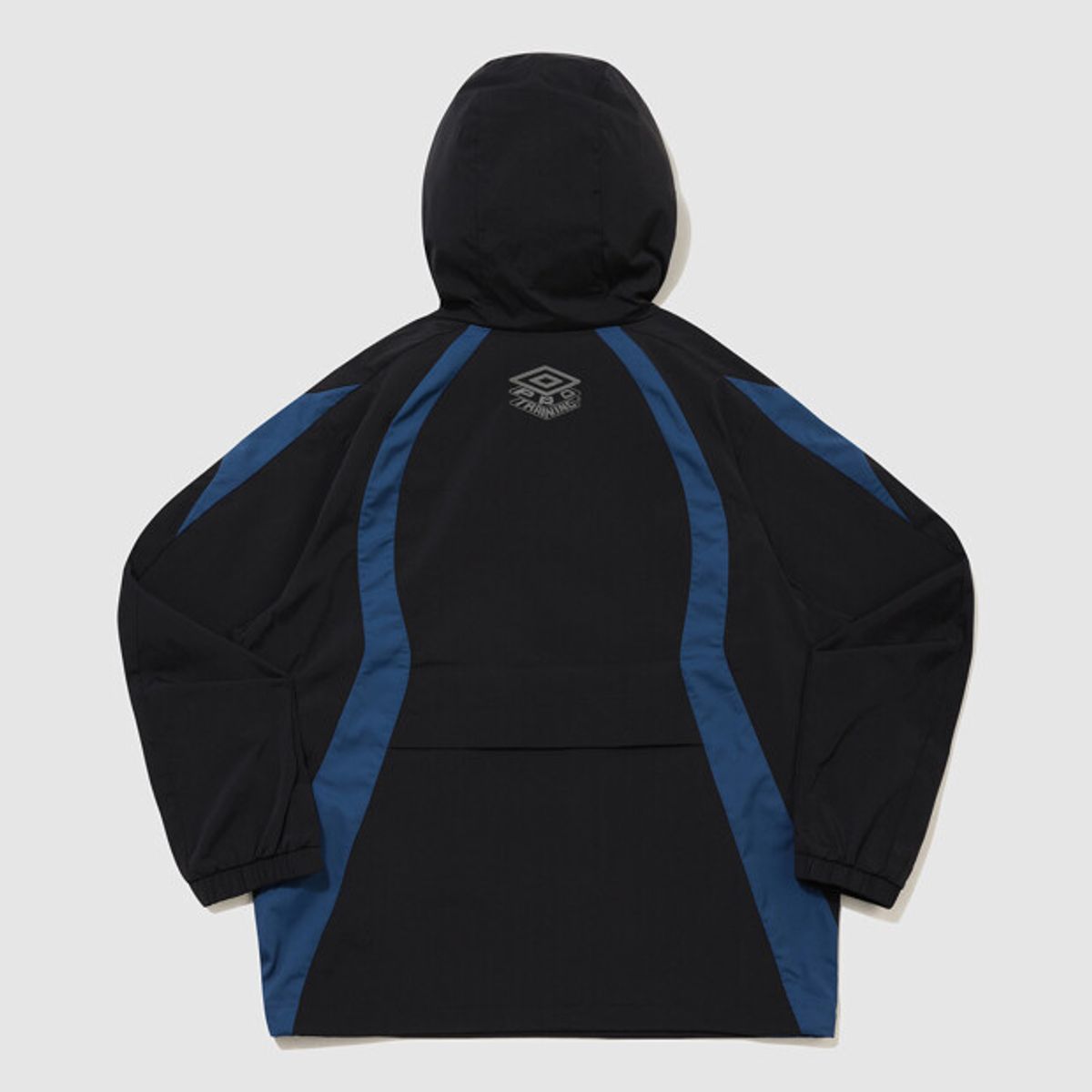 엄브로(UMBRO) PTR 우븐 워밍업 후드 아노락 블랙 UR121SWT38