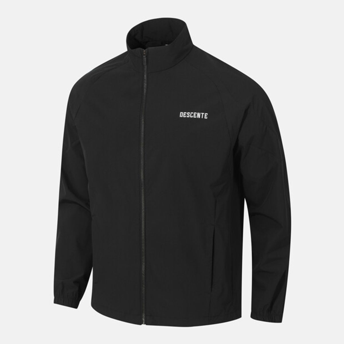 데상트(DESCENTE) 트레이닝 스탠드넥 바람막이 자켓 블랙 SR121TWB33