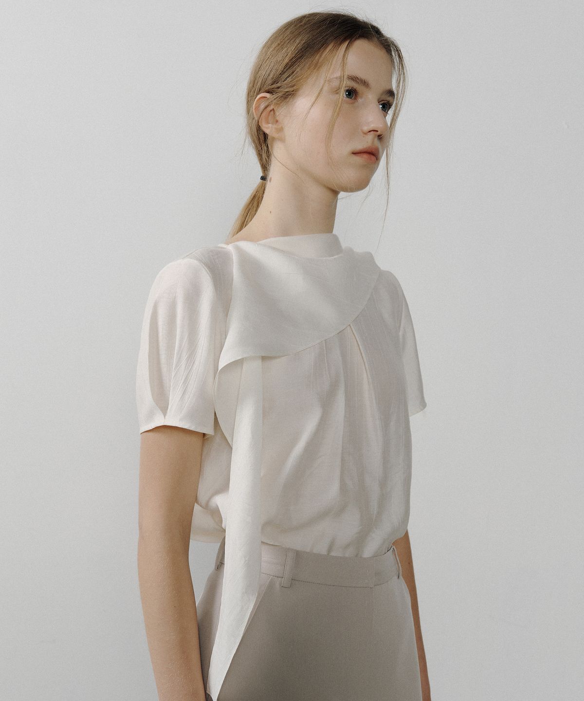 오떼뜨(OCTETTE) MOUSSE WRINKLE BLOUSE_CREAM