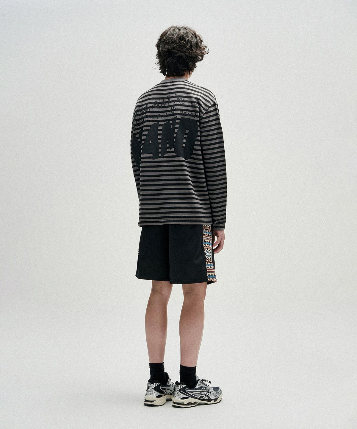 낫포너드(NOT4NERD) Broken Wings Henley Neck Long Sleeve - Black