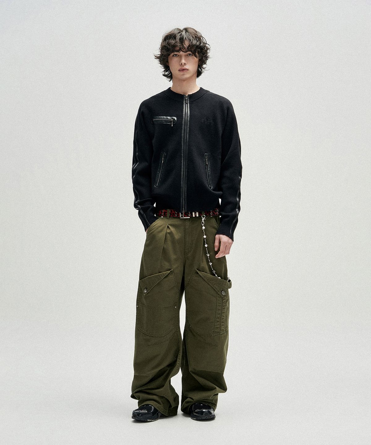 낫포너드(NOT4NERD) Distressed Side Trim Knit Zip Up - Black
