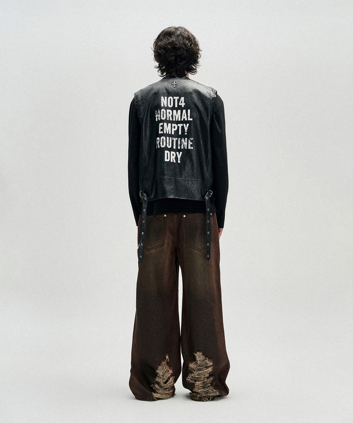 낫포너드(NOT4NERD) Slogan Multi Zipper Rider Vest - Black