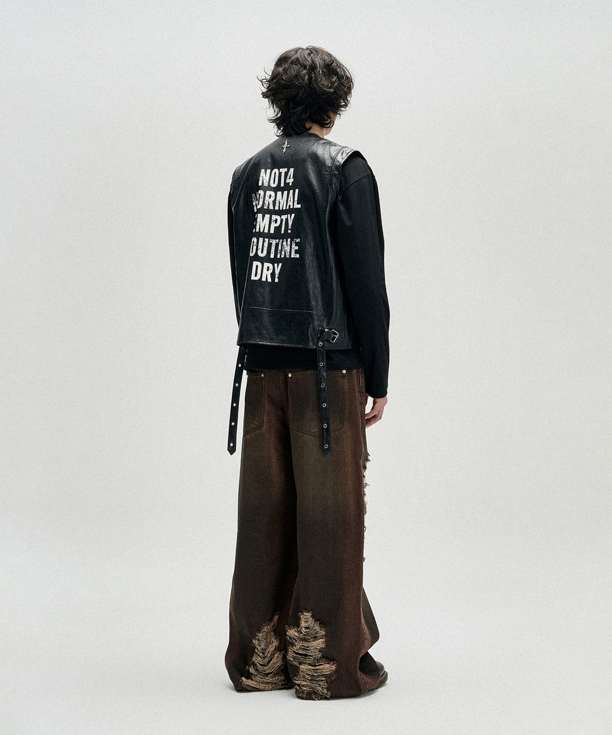낫포너드(NOT4NERD) Slogan Multi Zipper Rider Vest - Black