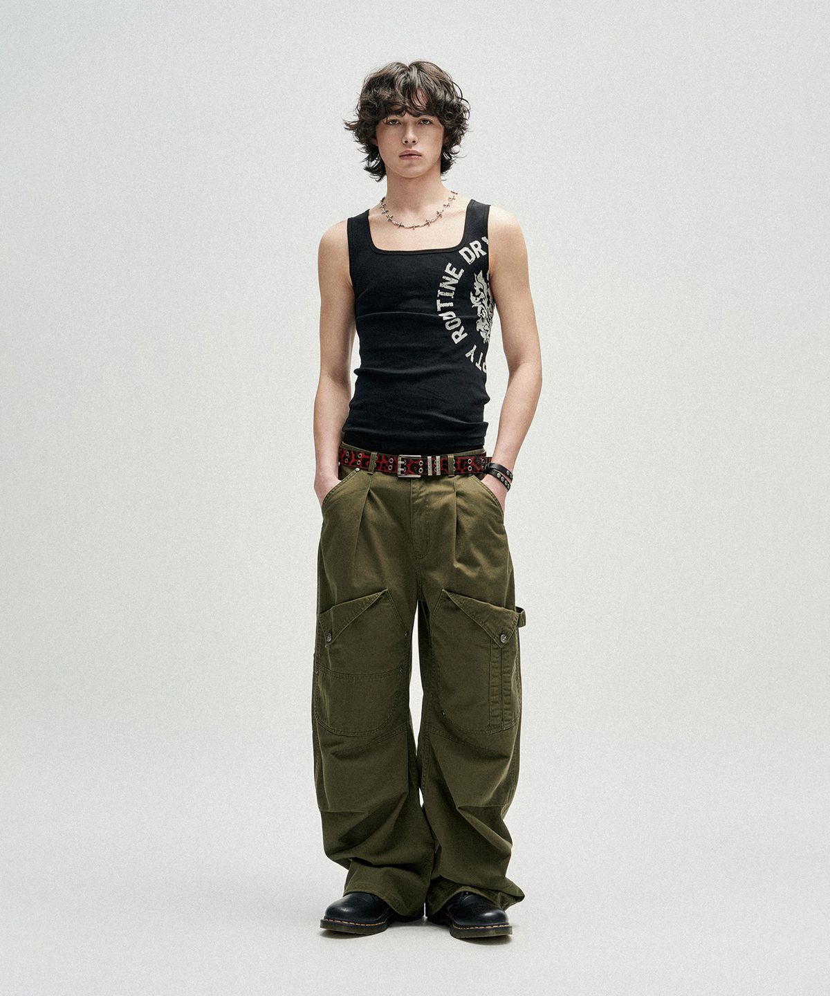 낫포너드(NOT4NERD) Flap Pocket Curved Cotton Pants - Khaki