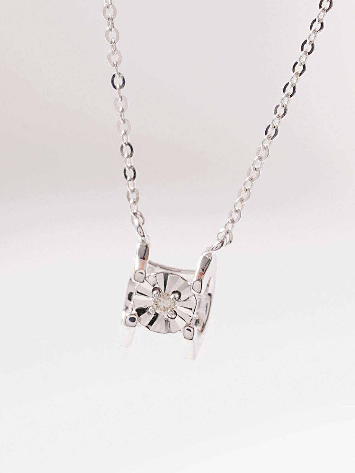 미니멀피어싱(MINIMALPIERCING) 14K 18K 플래티넘 프레임 다이아몬드 목걸이