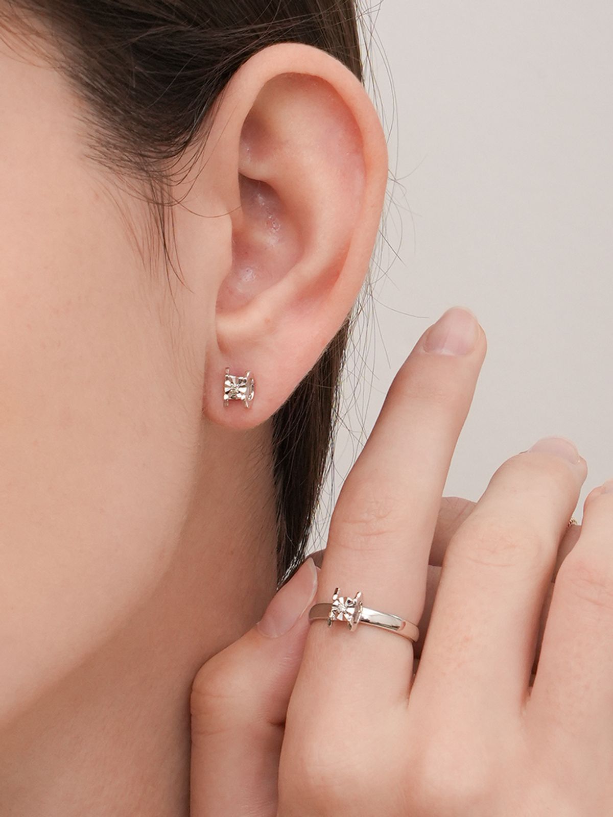 미니멀피어싱(MINIMALPIERCING) 14K 18K 플래티넘 프레임 다이아몬드 귀걸이