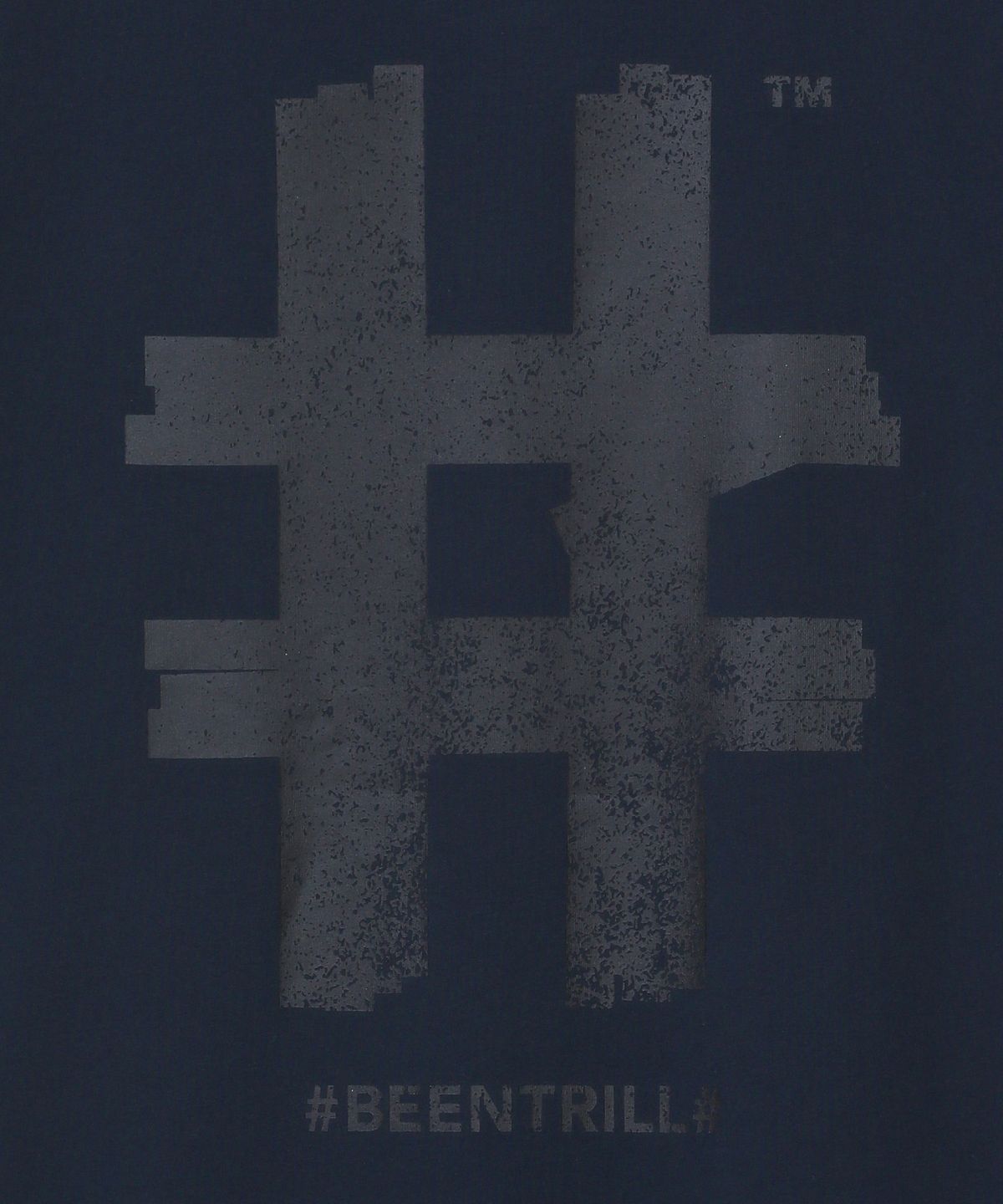 빈트릴(BEENTRILL) 스탬프 해시태그 오버핏 반팔티(차콜)