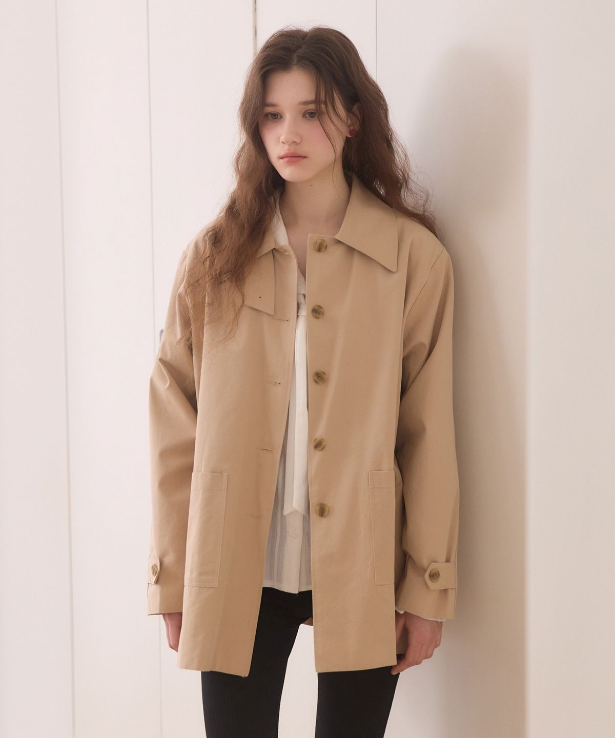 어다울(ADAUL) Sand minimal half trench coat - beige