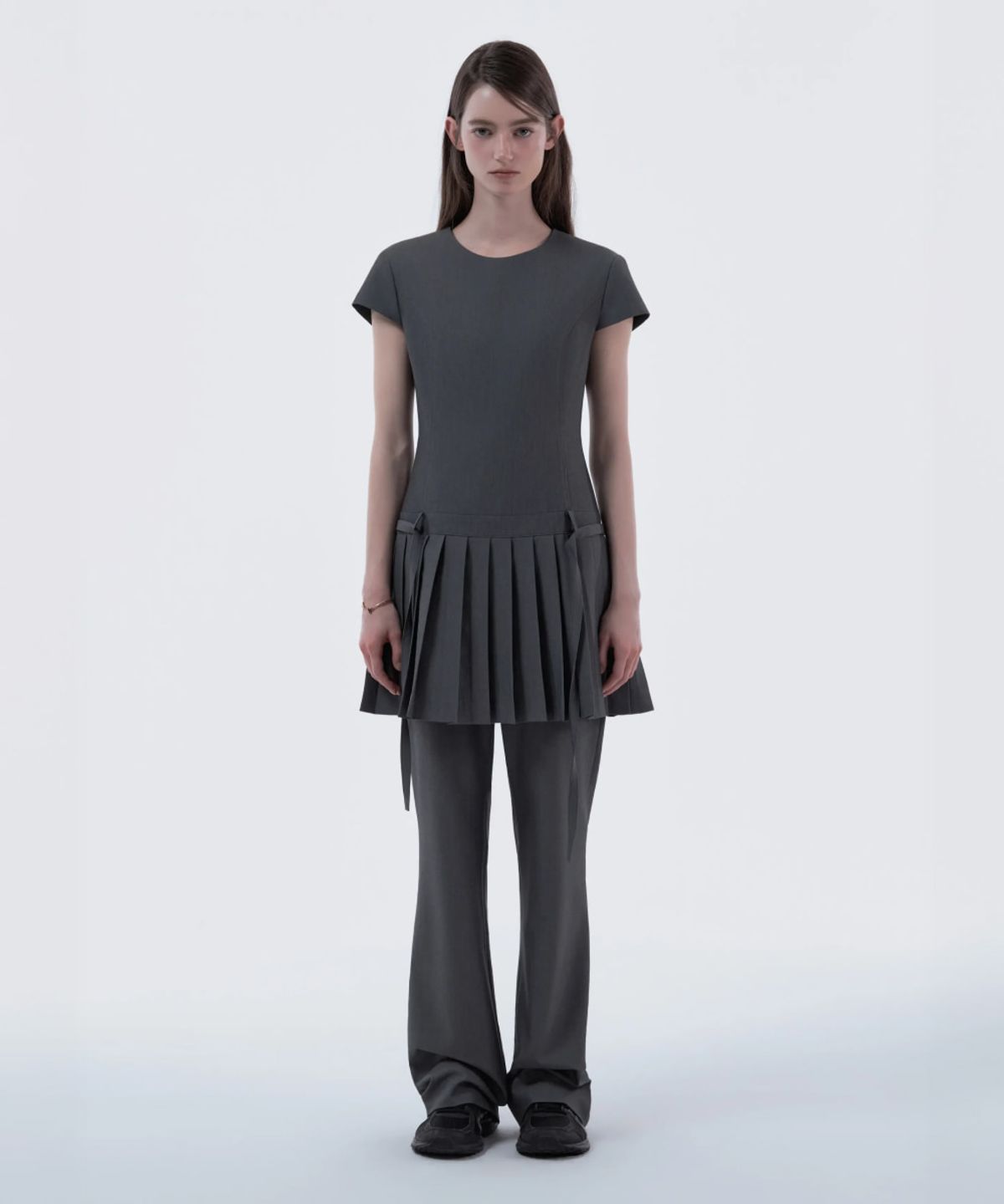 마우솔레움(MAU SOLEUM) Back Bow Pleated Dress Top - Grey
