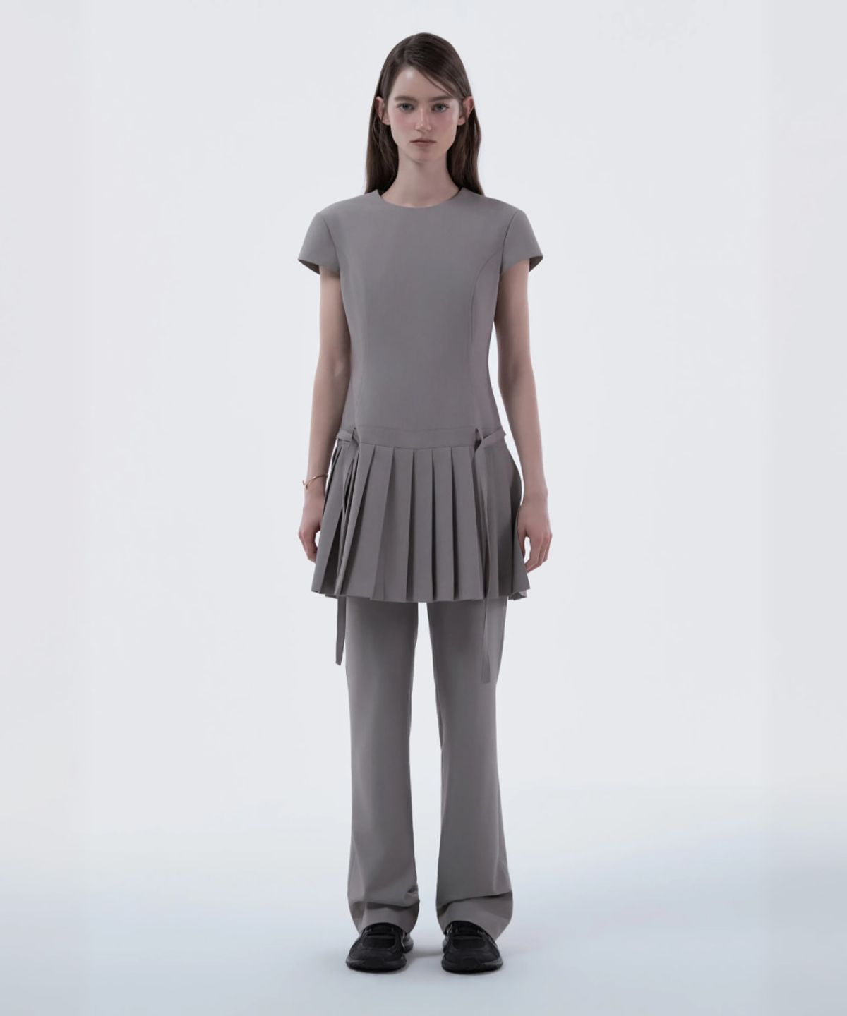 마우솔레움(MAU SOLEUM) Back Bow Pleated Dress Top - Ash Beige