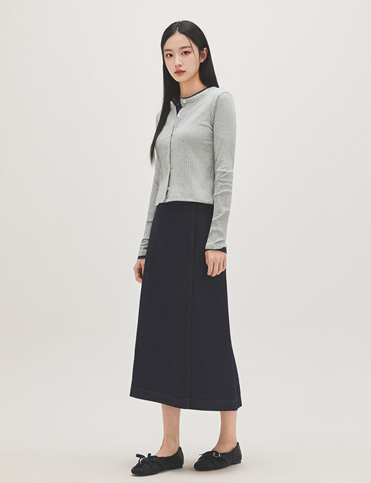 로엠(ROEM) 데님 랩 스커트_RMWJG23GT1