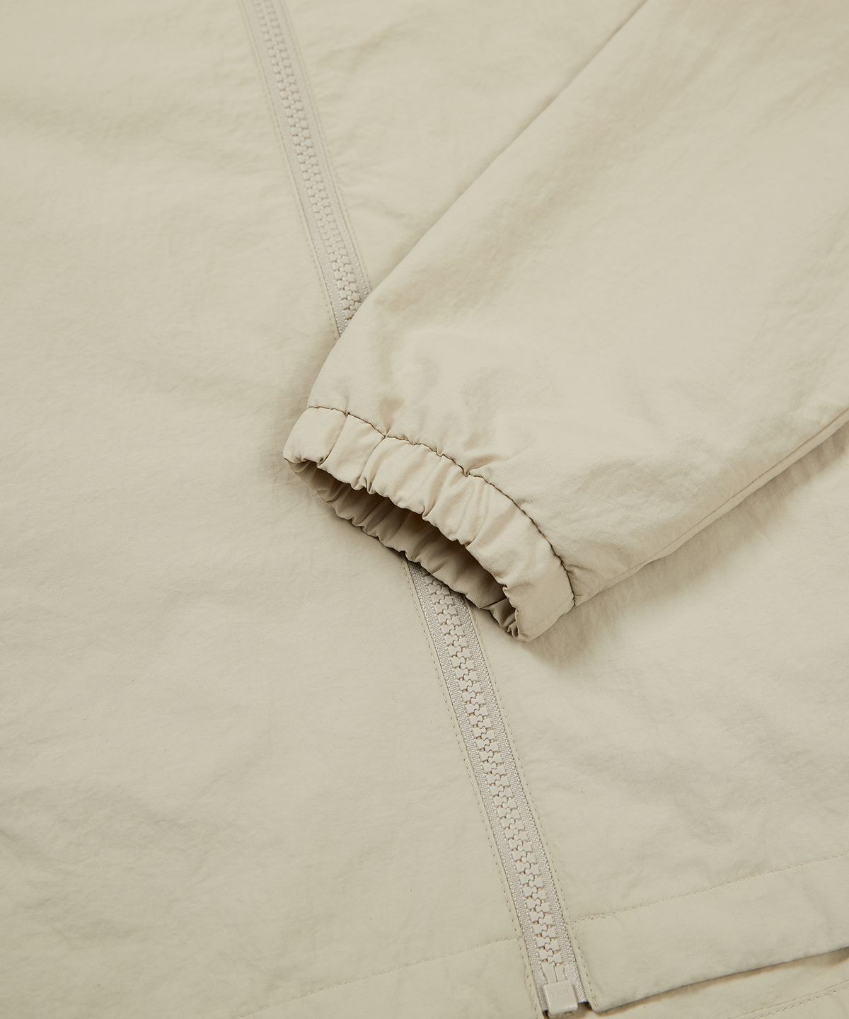 스노우피크 어패럴(SNOWPEAK APPAREL) S23MWLWB53 타슬란 우먼스 바람막이 Beige