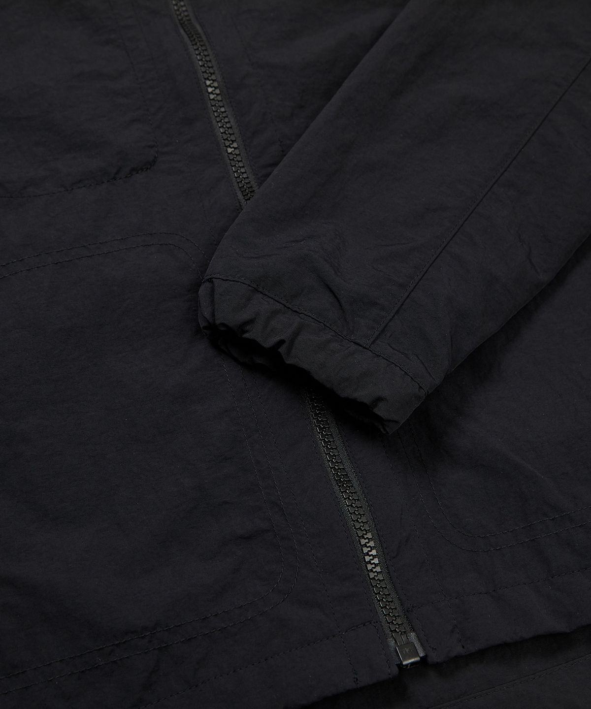 스노우피크 어패럴(SNOWPEAK APPAREL) S23MWLWB52 타슬란 우먼스 세미크롭 바람막이 Black