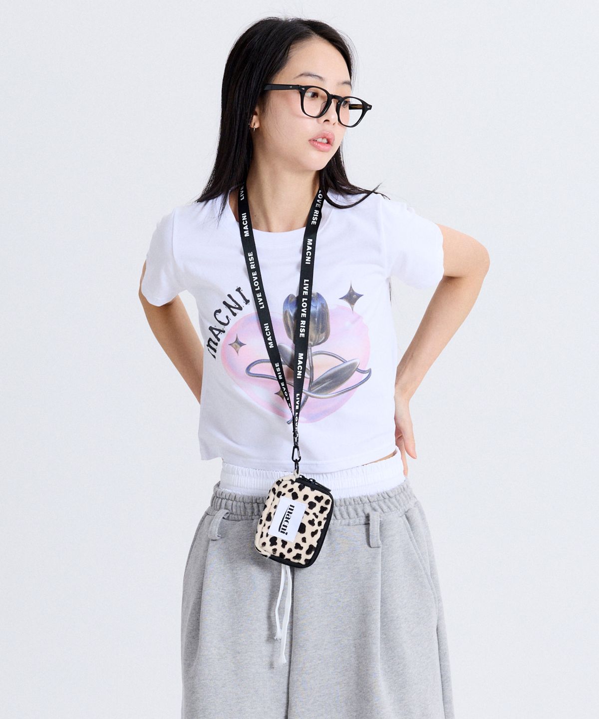 마크니(MACNI) STRAP MINI WALLET BEIGE