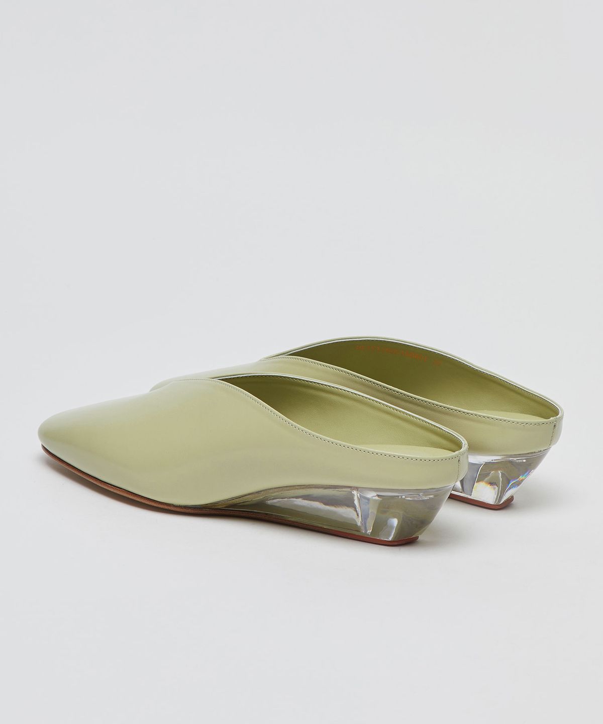 아카이브앱크(ARCHIVEPKE) Clear pumps(Glossy olive beige)_OK2CX26051GOB