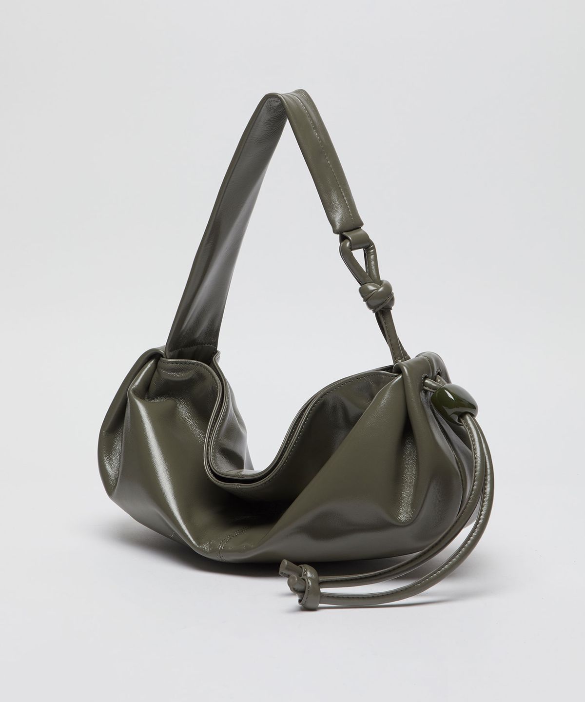 아카이브앱크(ARCHIVEPKE) Small fling carry bag(Glossy ivy grey)_OVBAX26051GGR