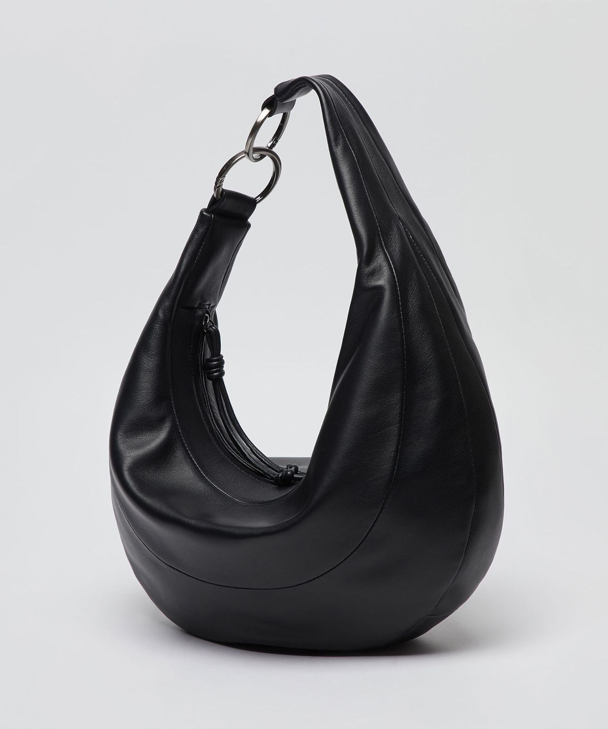 아카이브앱크(ARCHIVEPKE) Fling hobo bag(Deep sleep)_OVBAX26053BLK
