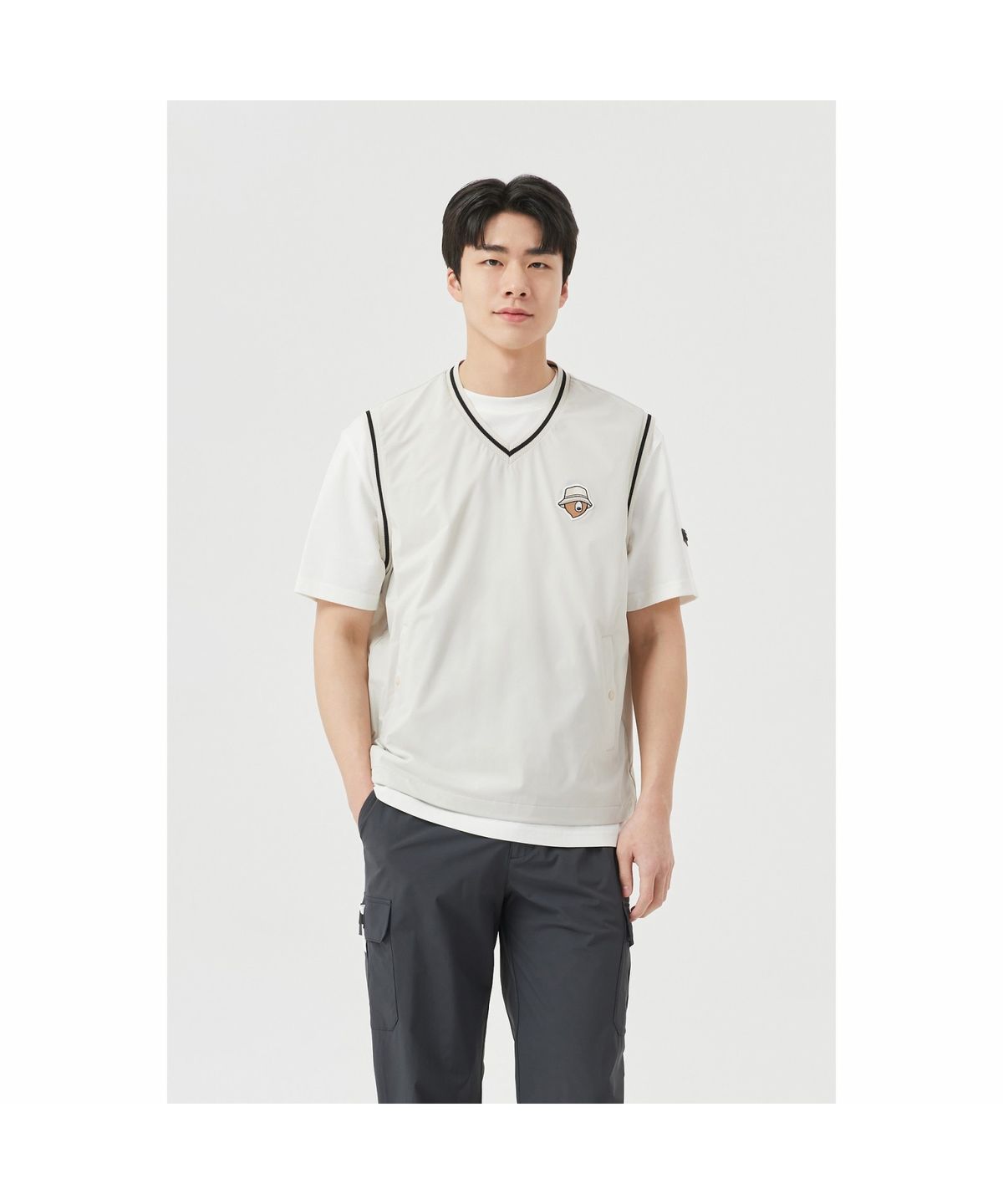 골든베어(GOLDEN BEAR) (M) Woven V-Neck Vest G4VAM26201BEX