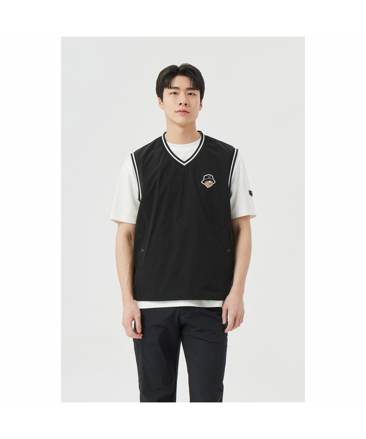 골든베어(GOLDEN BEAR) (M) Woven V-Neck Vest G4VAM26201BKX