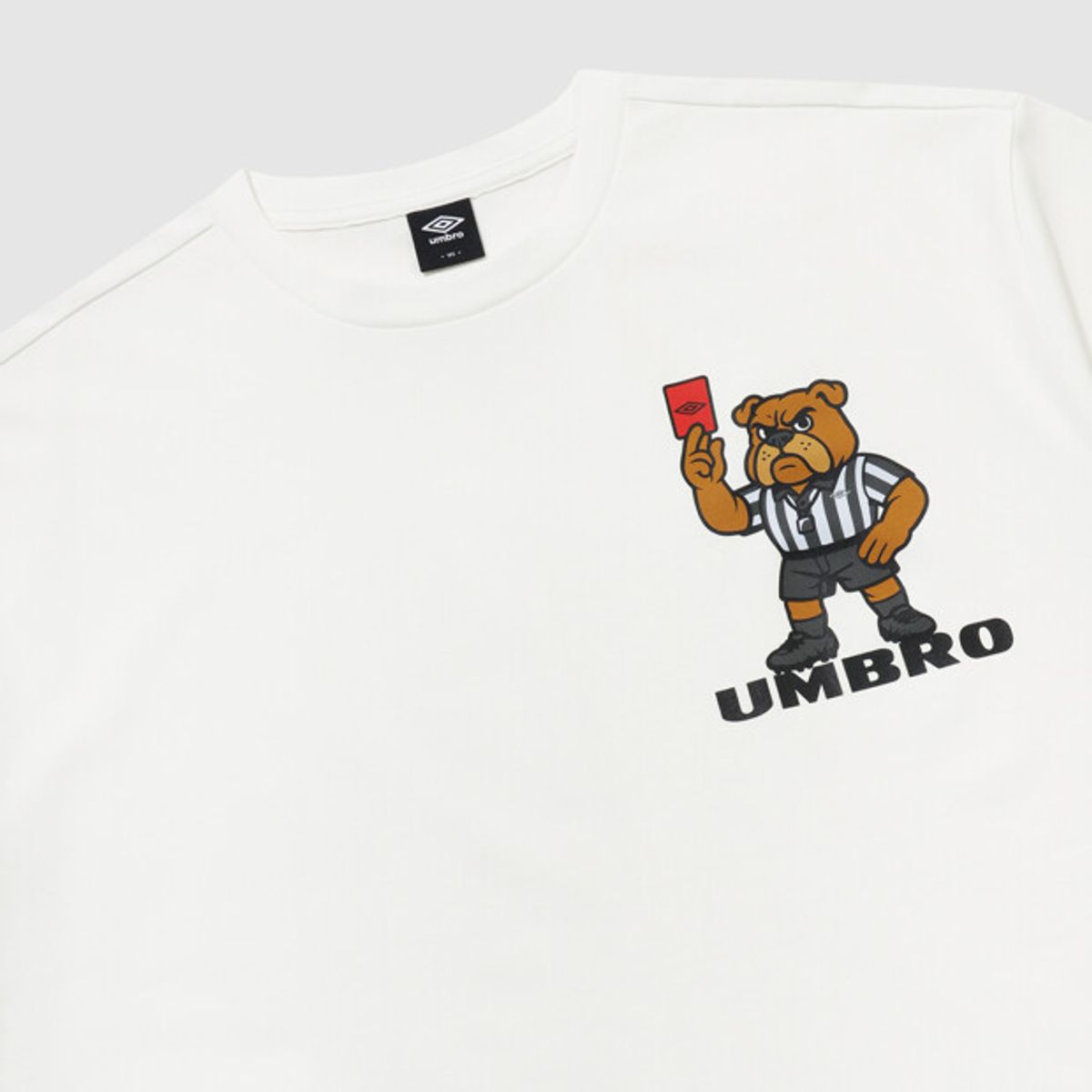엄브로(UMBRO) 더비독 레프리 반팔 티셔츠 아이보리 UR123CRS36