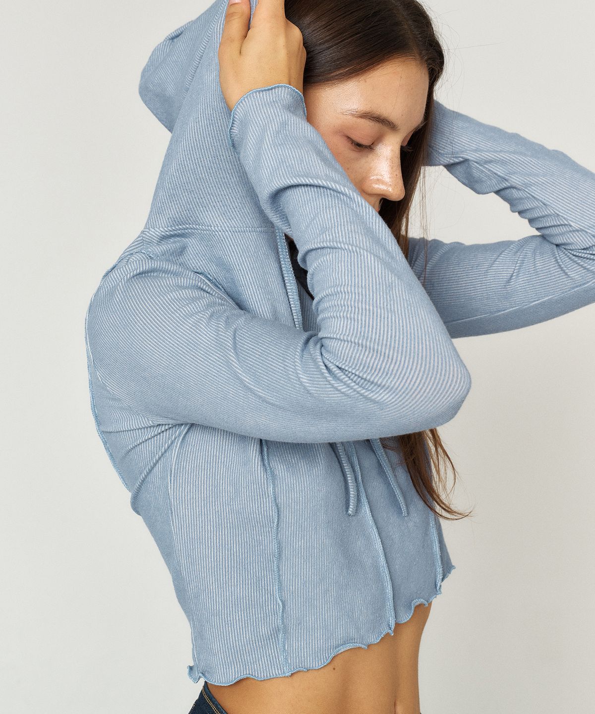 꾸아페(QUAFE) STITCH CROPPED HOODIE T-SHIRT