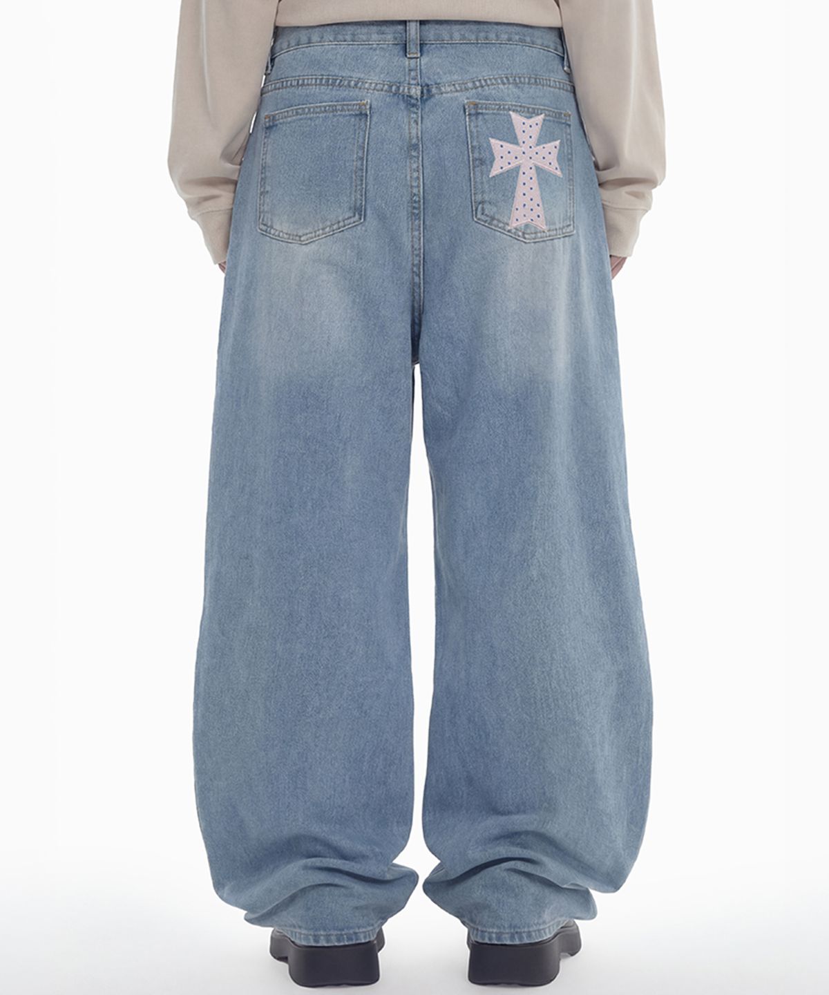 그레이버(GRAVER) [UNISEX][UNISEX]DOT CROSS 자수 와이드커브드진_DARK BLUE