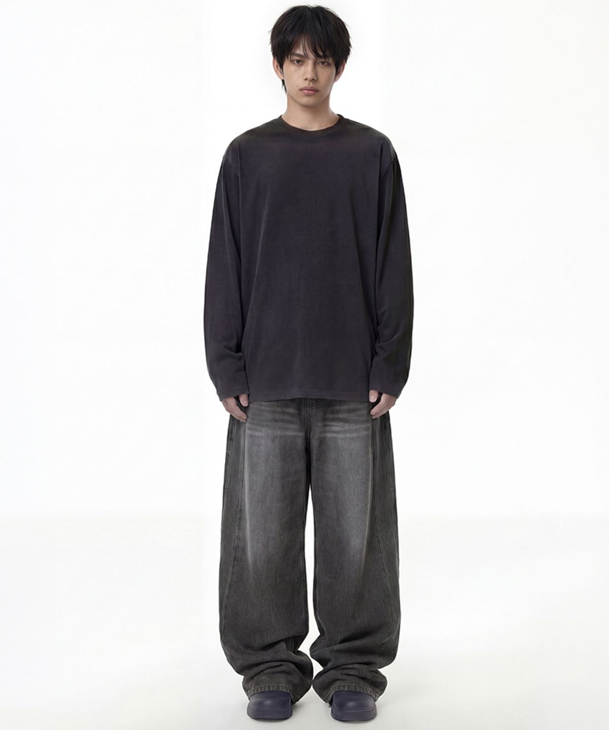 그레이버(GRAVER) [UNISEX][UNISEX]DOT CROSS 자수 와이드커브드진_DARK BLUE