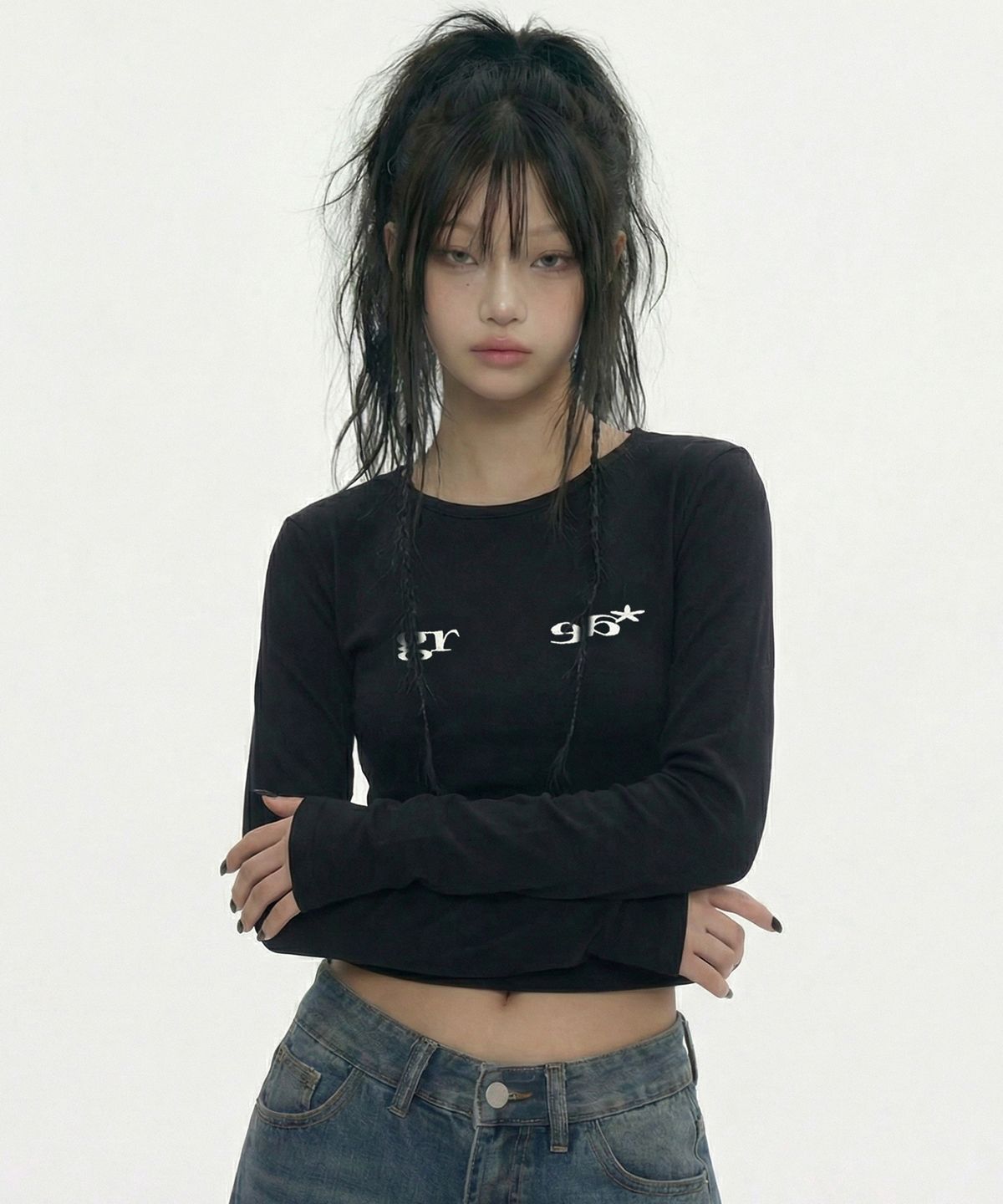 그레이버(GRAVER) [UNISEX]LACE BACK CROSS U넥 롱슬리브_BLACK