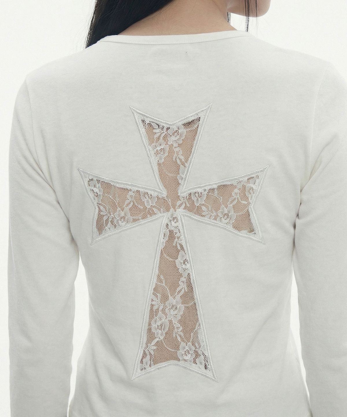 그레이버(GRAVER) [UNISEX]LACE BACK CROSS U넥 롱슬리브_BLACK