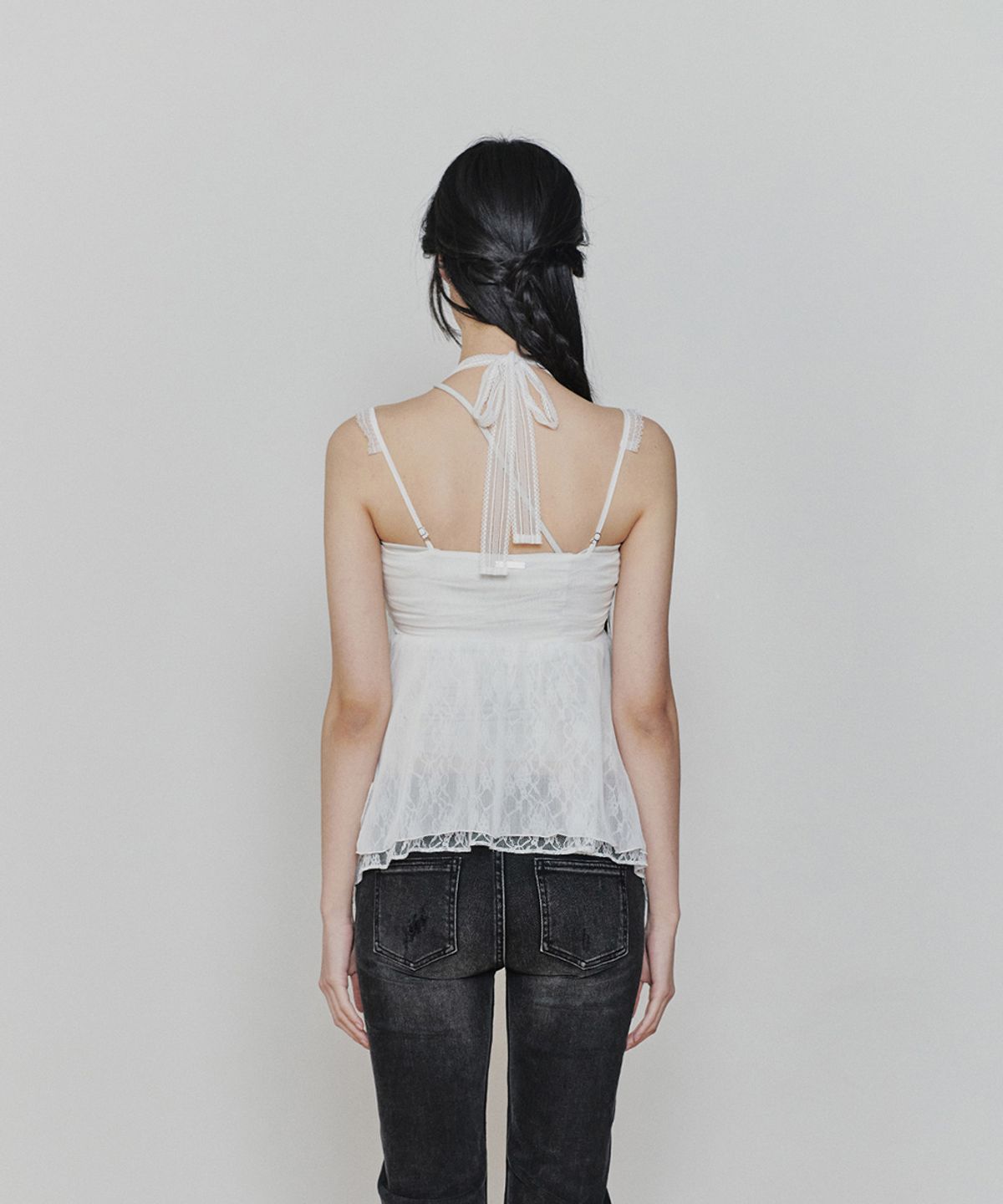 페인오어플레져(PAINORPLEASURE) ROSE SHIRRING TOP white