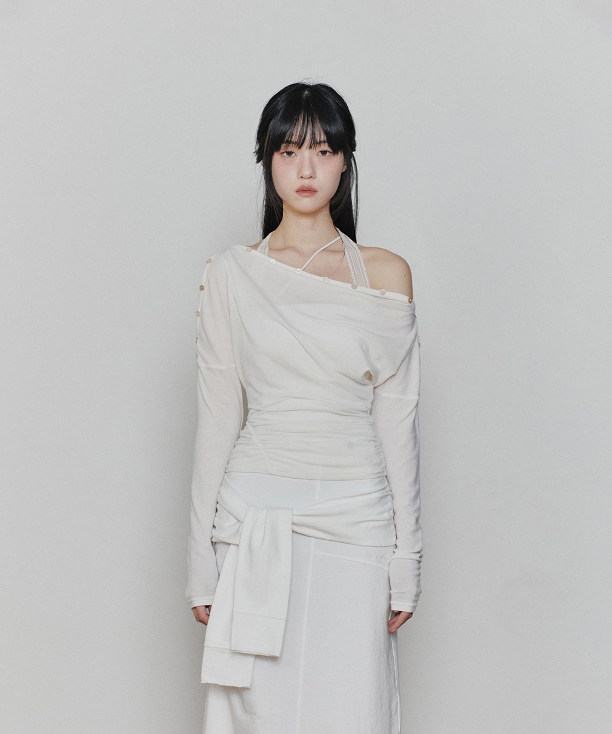 페인오어플레져(PAINORPLEASURE) JENNIE BUTTONED TOP ivory