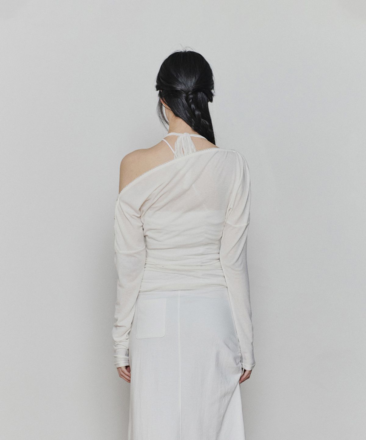페인오어플레져(PAINORPLEASURE) JENNIE BUTTONED TOP ivory
