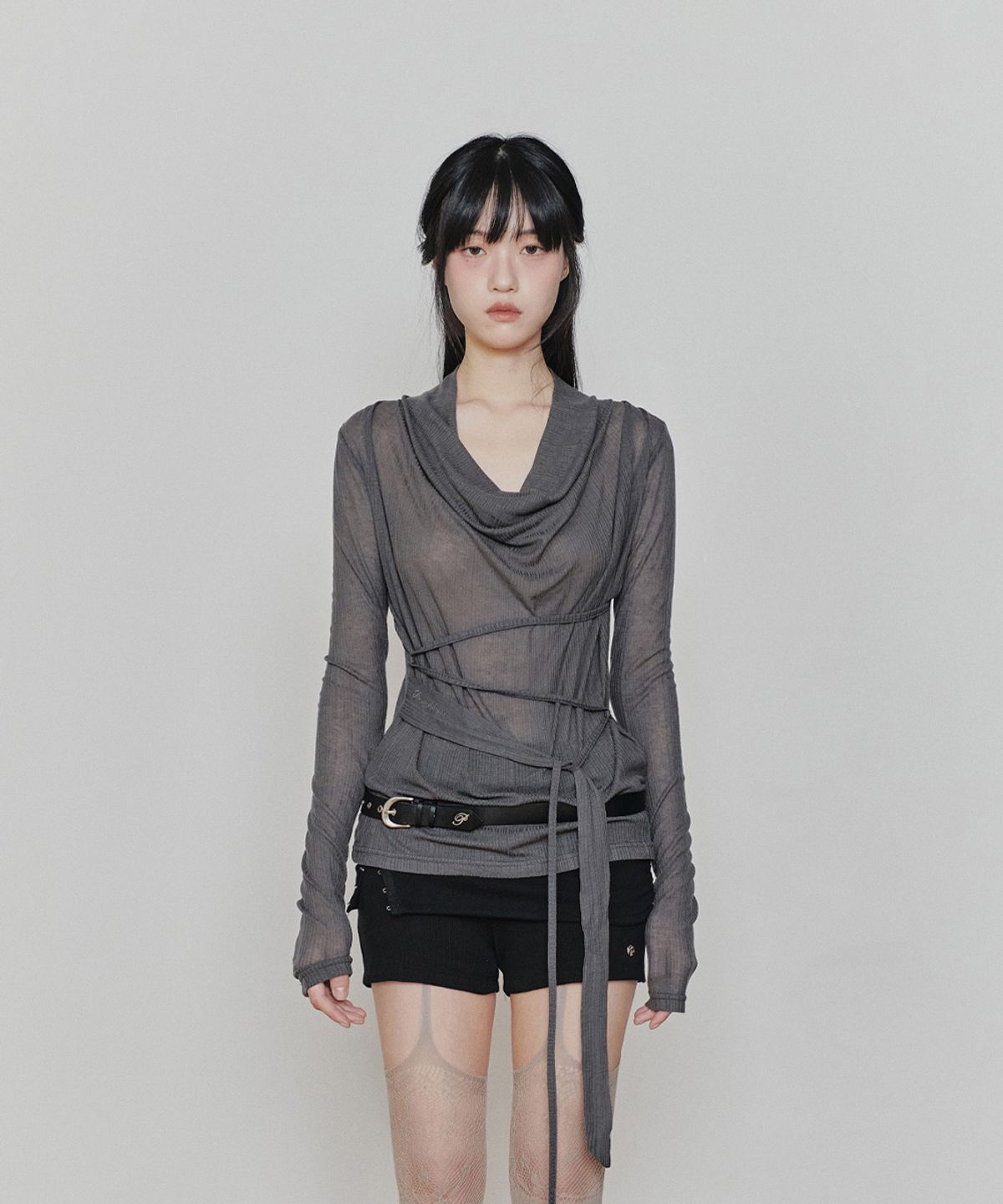 페인오어플레져(PAINORPLEASURE) LILY COWL RIBBON TOP charcoal