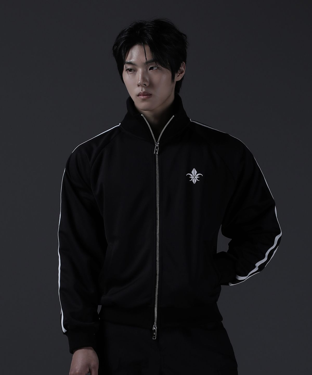 카미드(CARMID) 노블 레터링 져지 라인 트랙탑