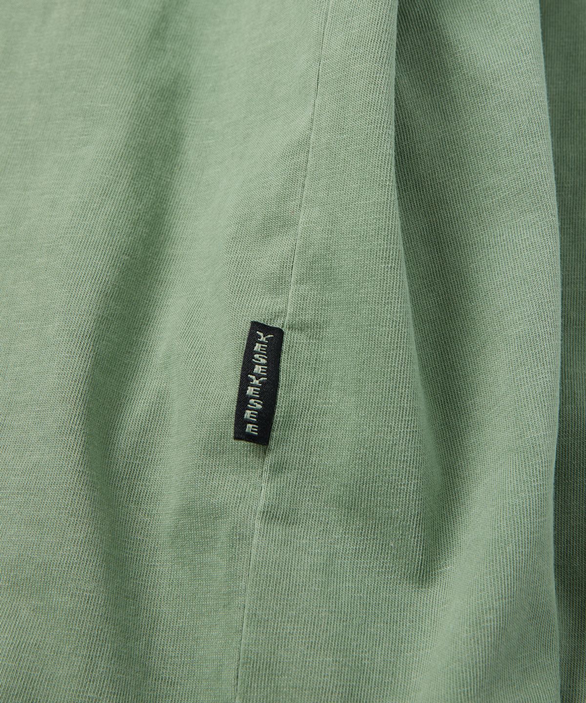 예스아이씨(YESEYESEE) Pigment C-Logo L/S Green