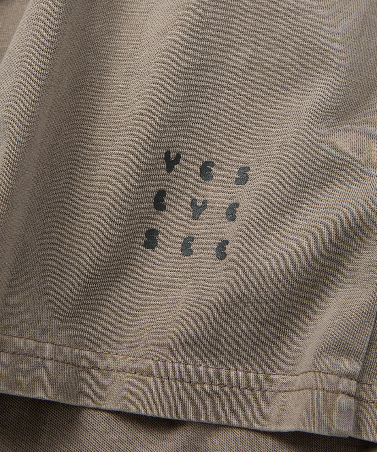예스아이씨(YESEYESEE) Pigment C-Logo L/S Brown