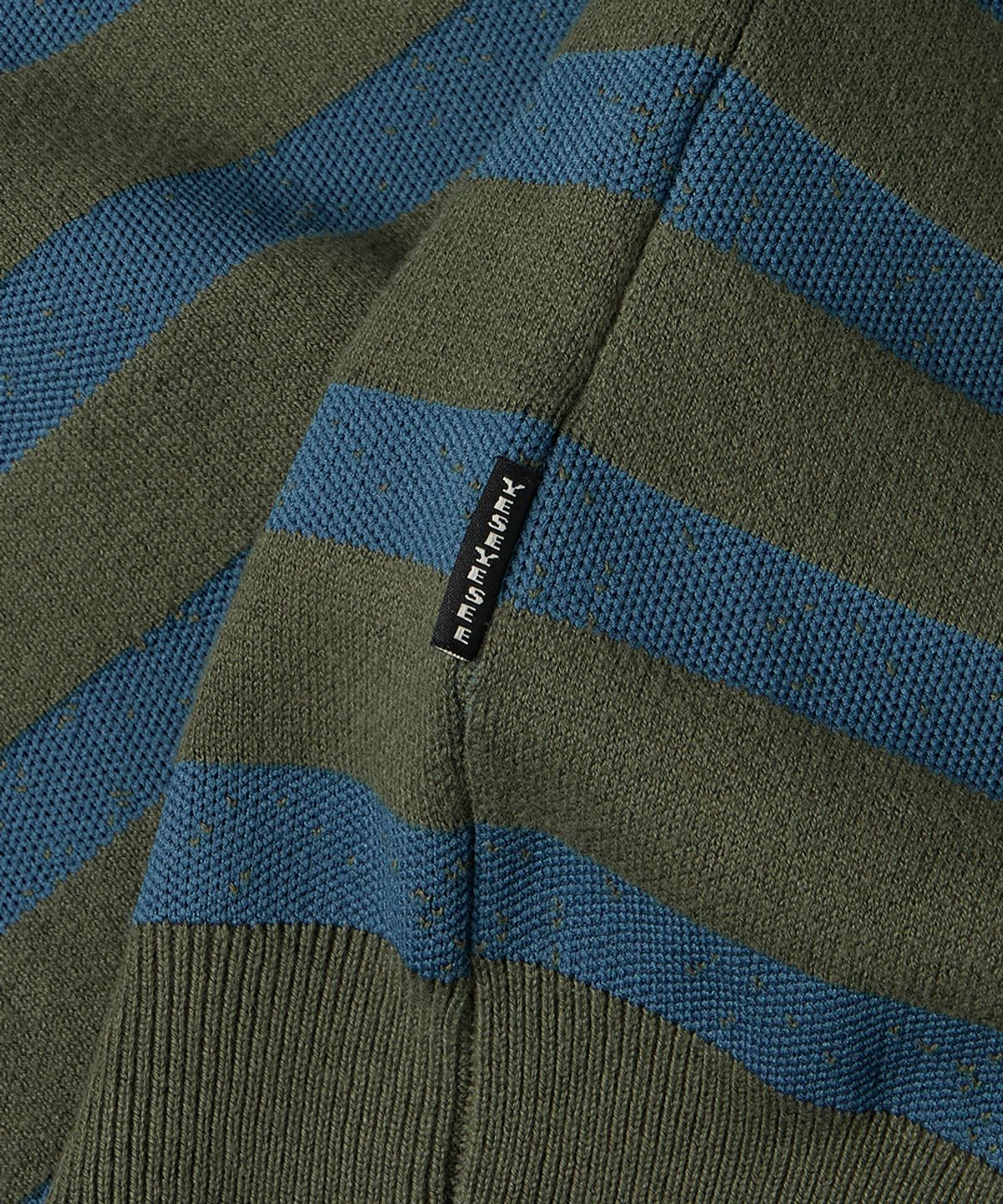 예스아이씨(YESEYESEE) Speckled Stripe Knit Pullover Deep Green