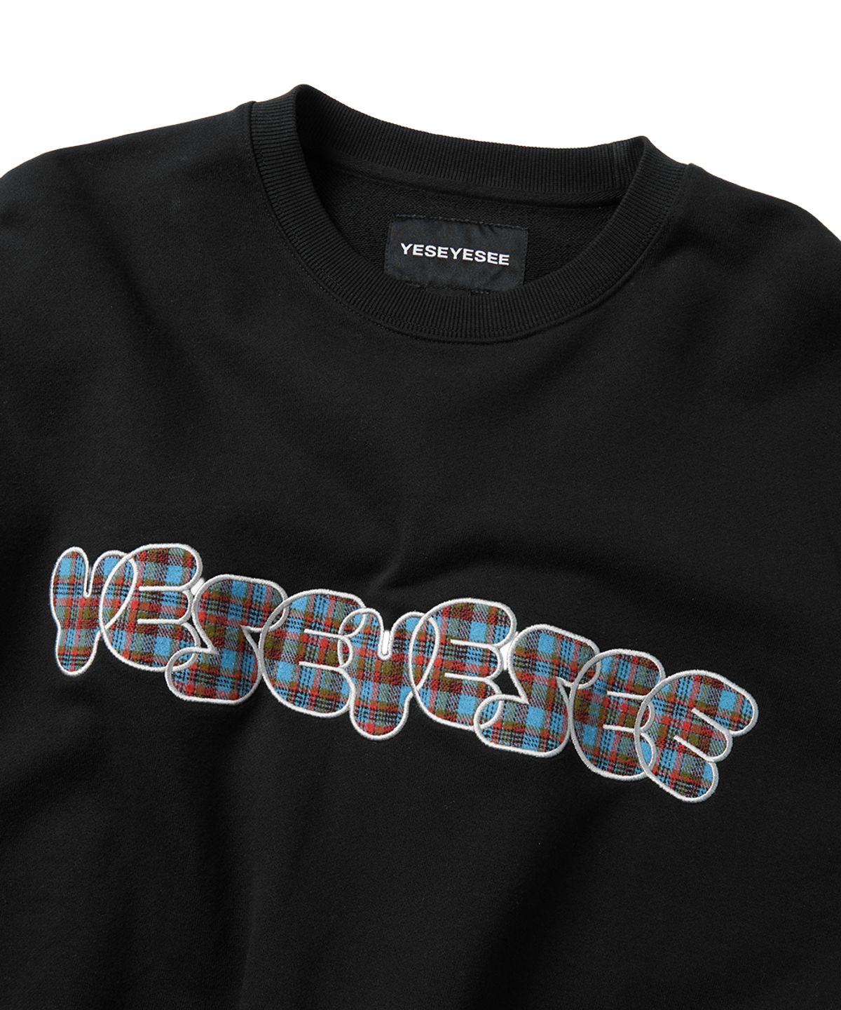 예스아이씨(YESEYESEE) Y.E.S Checkered Logo Sweatshirt Black