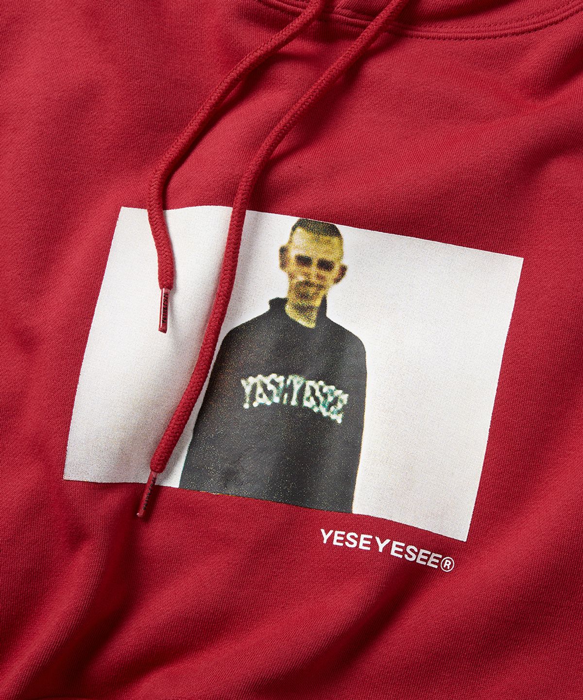 예스아이씨(YESEYESEE) Y.E.S Arch Boy Hoodie Red
