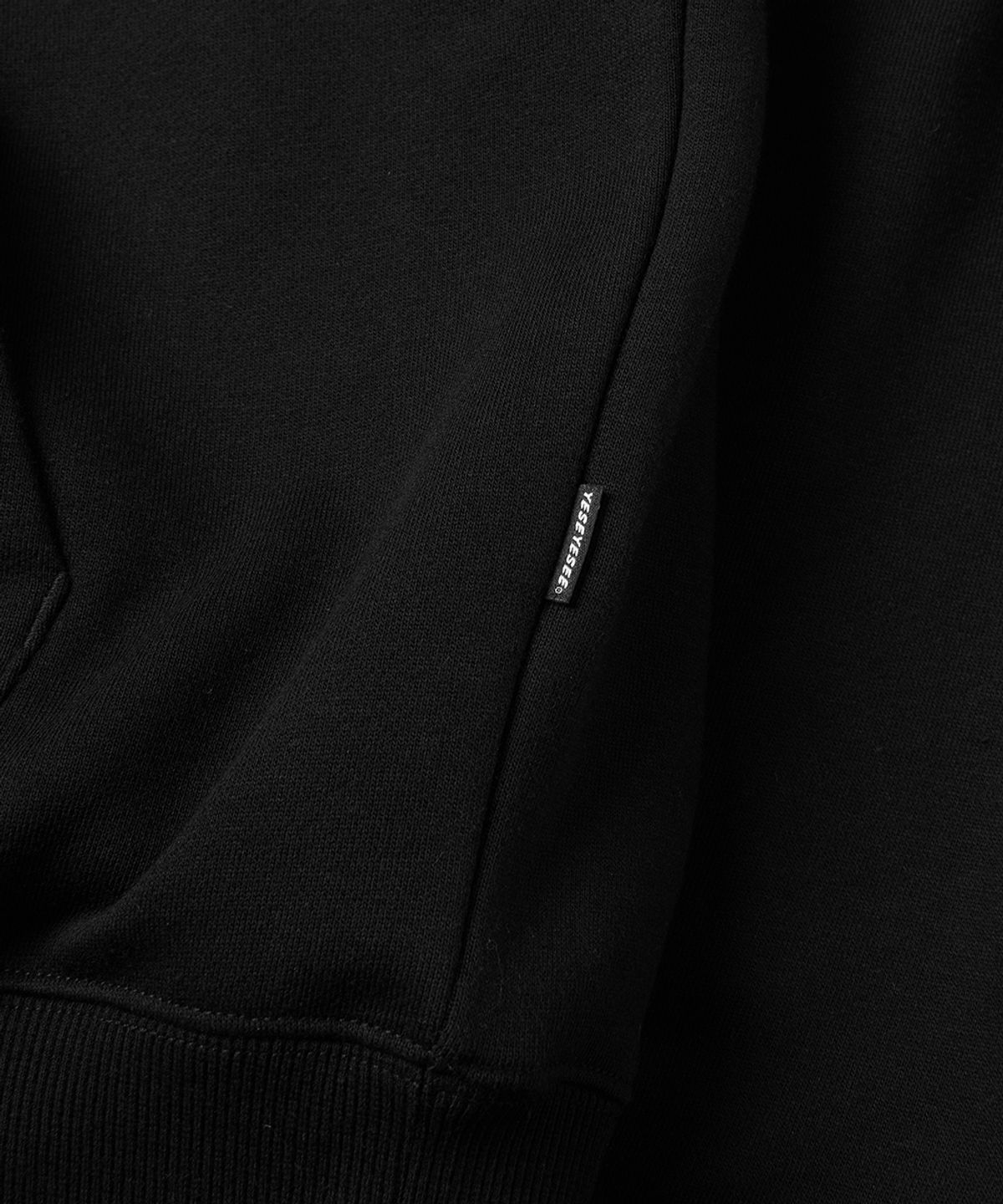 예스아이씨(YESEYESEE) Y.E.S Arch Boy Hoodie Black