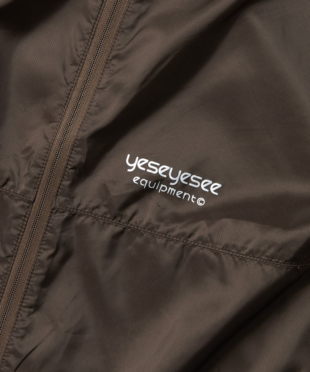 예스아이씨(YESEYESEE) Breeze Windbreaker Brown