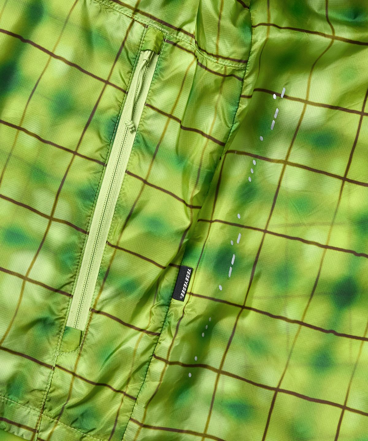 예스아이씨(YESEYESEE) Breeze Windbreaker Green Check
