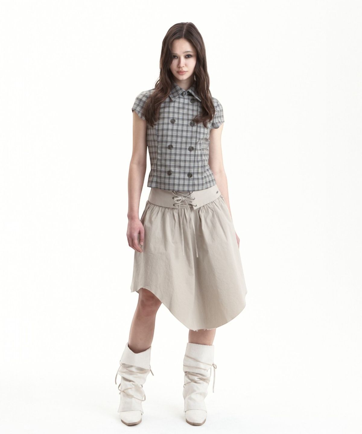 시너진(SYNERJYN) EYELET UNBALANCED CUTTING SKIRT BEIGE