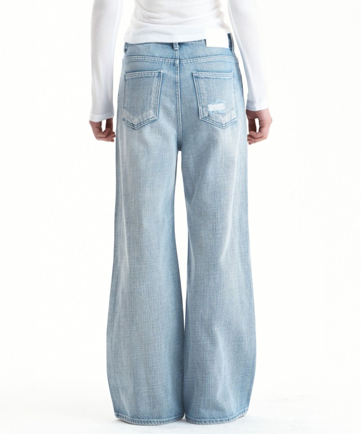 시너진(SYNERJYN) DRAWSTRING DISTRESSED DENIM PANTS LIHGT BLUE