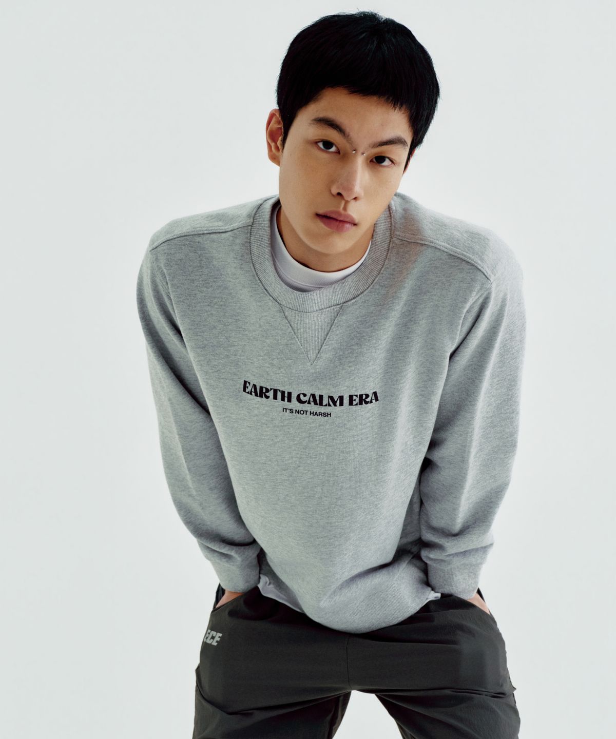 얼스캄에라(EARTH CALM ERA) 내추럴 데일리 스웨트셔츠_멜란지 그레이