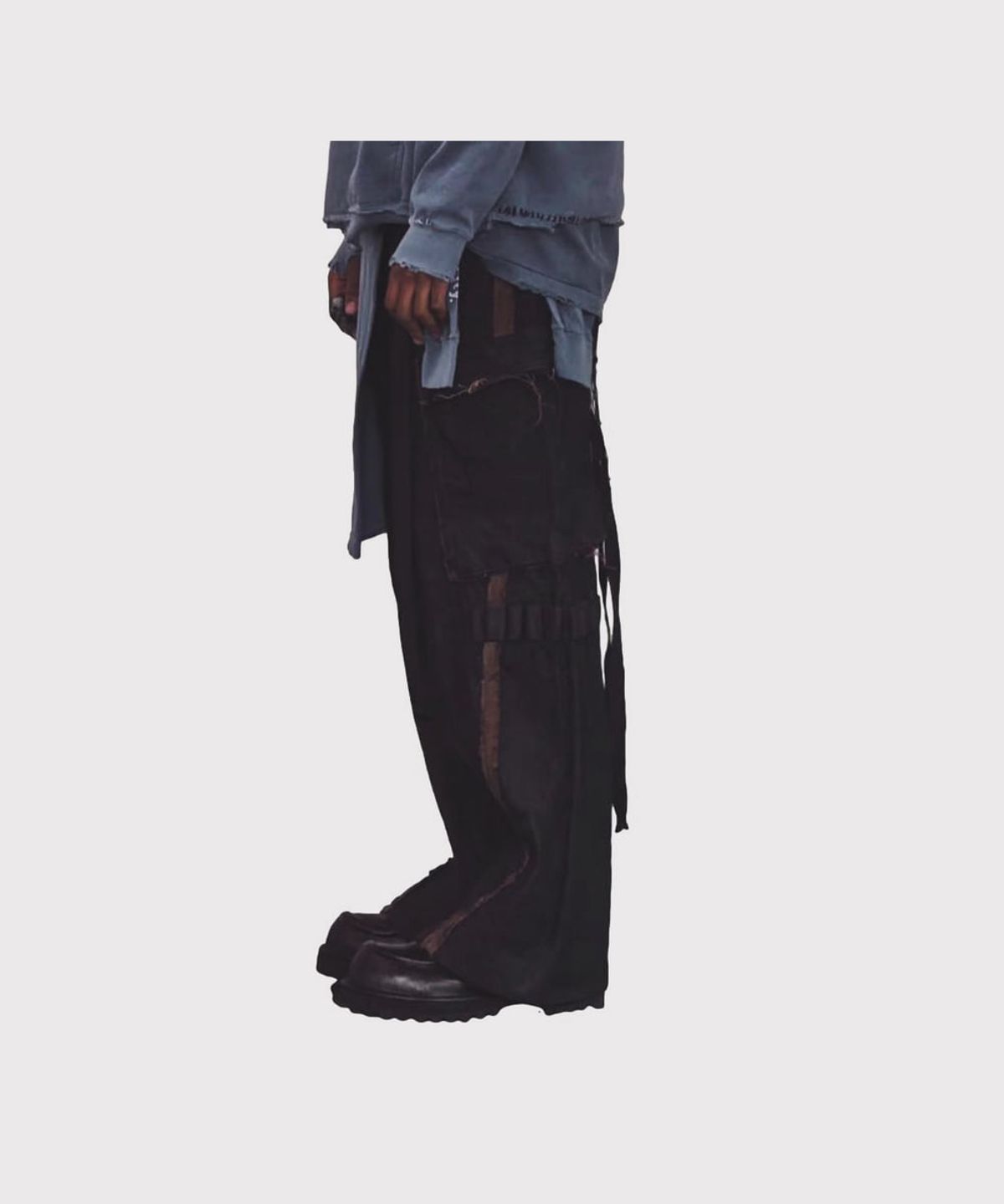 마이너스(MINUS) Slash Seam Twist Cargo Jeans(PERSIMMON TANGY DYED) - DUST INDIGO