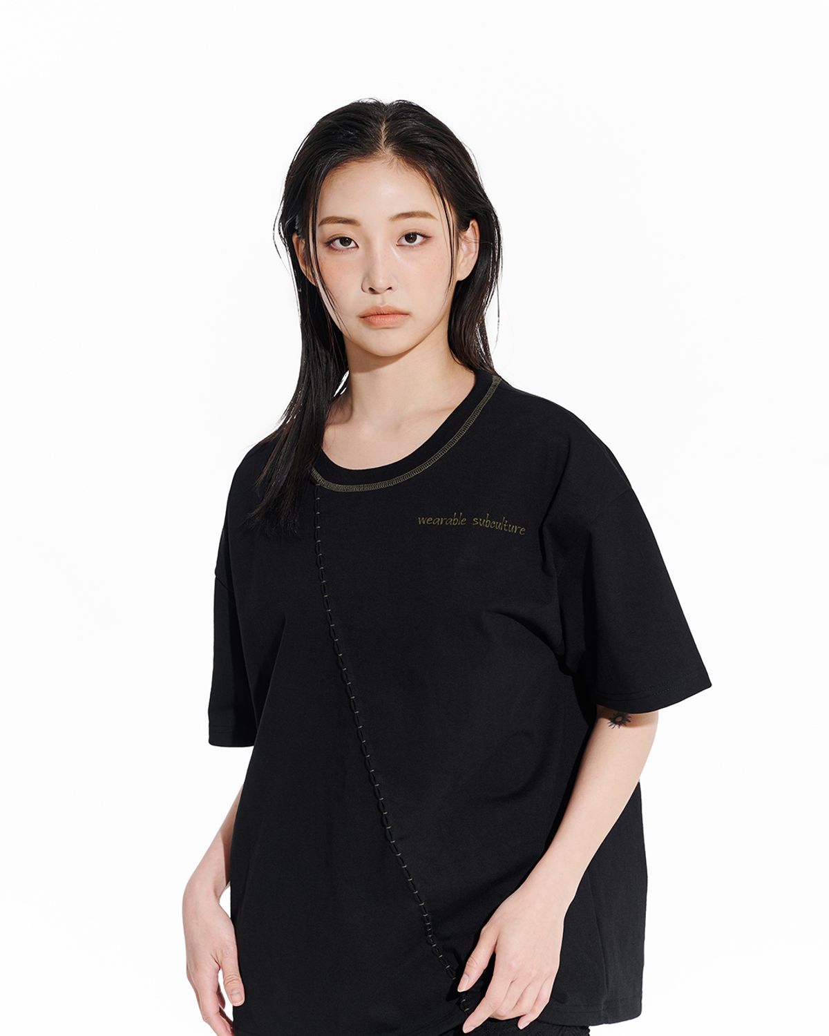 헤오진(HEOJIN) THE SUTURE T-SHIRT