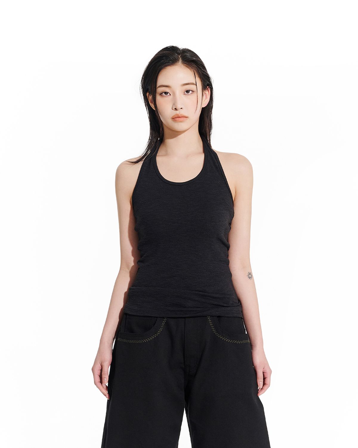 헤오진(HEOJIN) THE TONAL WOOL HALTER TOP_Women