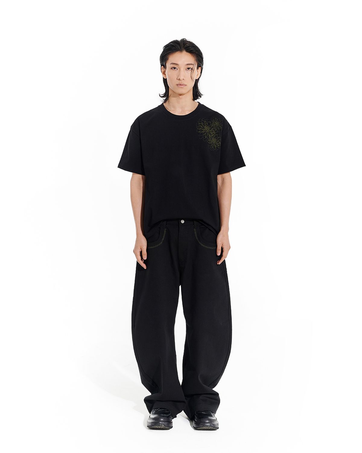 헤오진(HEOJIN) THE SERRATED CURVED PANTS